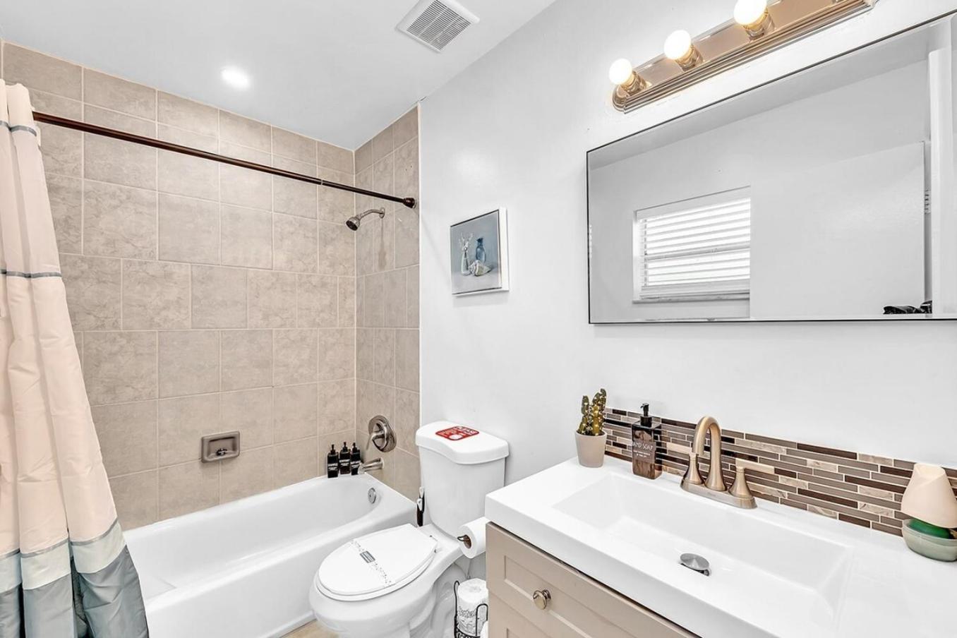 New 2 Bed Studio Close To Beach & Casino Ha04 Hollywood Exteriör bild