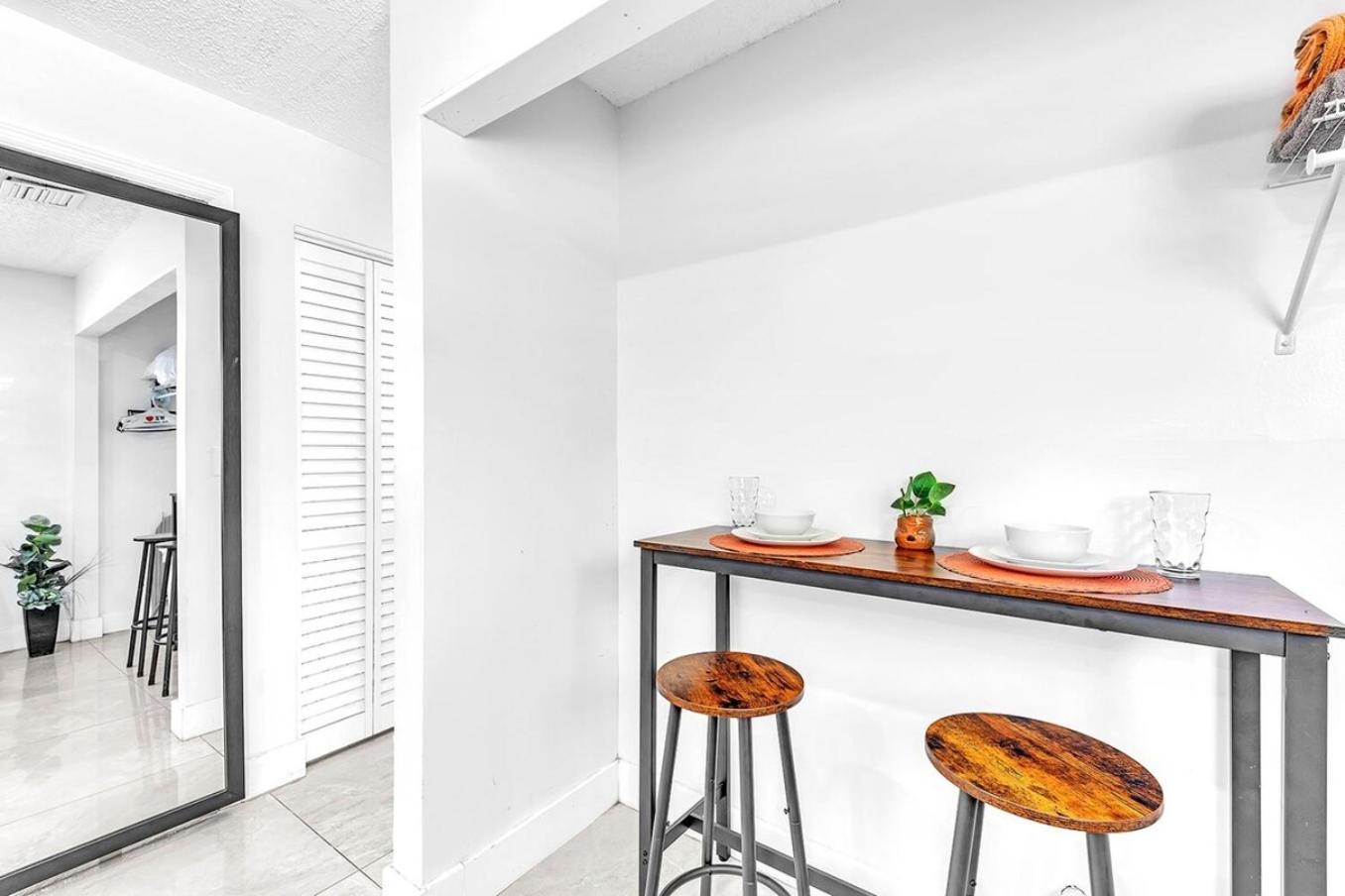 New 2 Bed Studio Close To Beach & Casino Ha04 Hollywood Exteriör bild